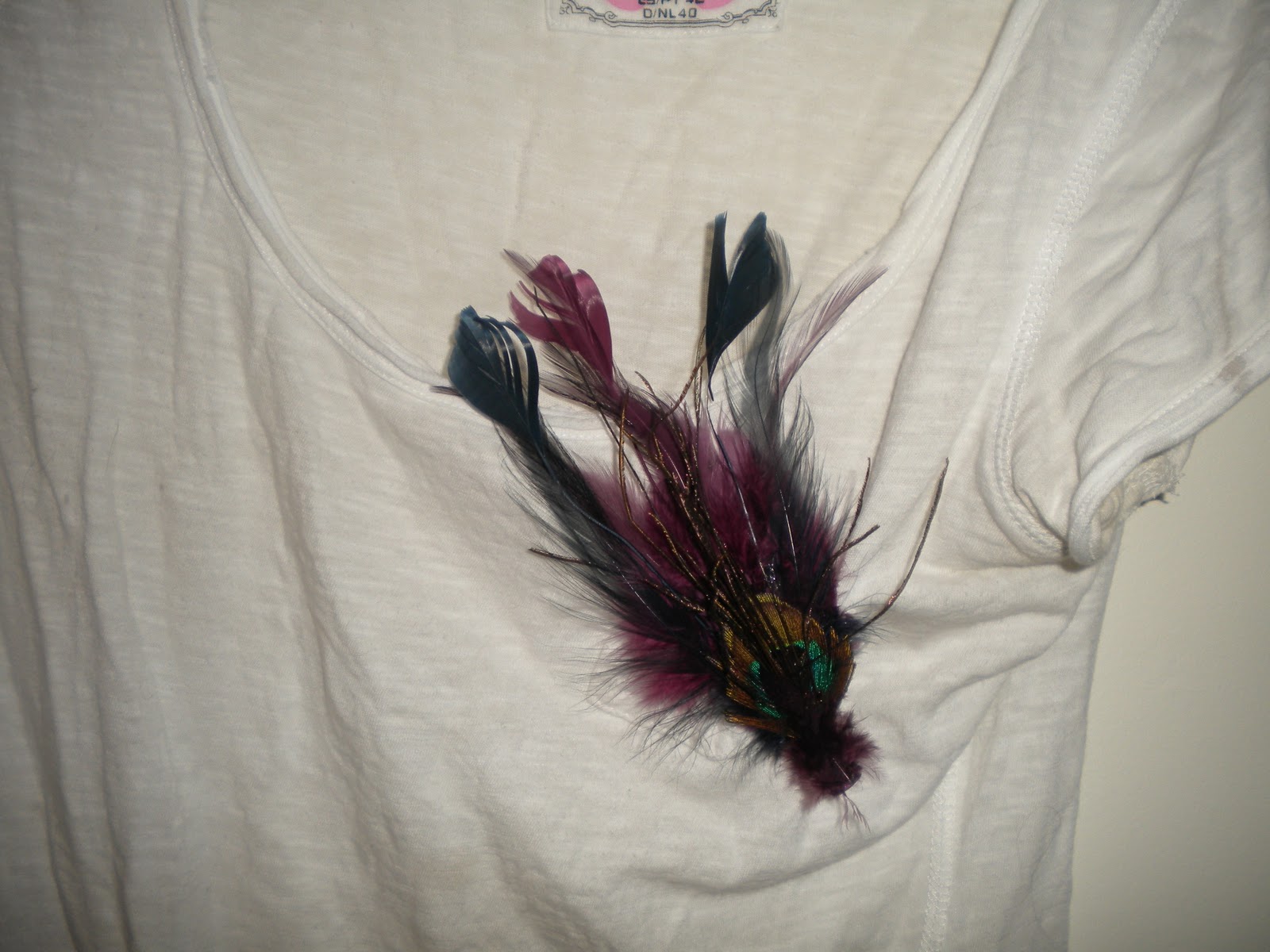 De todo un poco y mass camiseta pluma De todo un poco y mass camiseta pluma