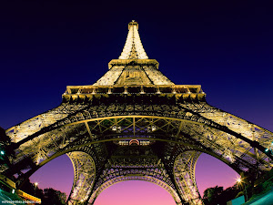 Beneath the Eiffel Tower, Paris, France Images, Picture, Photos, Wallpapers