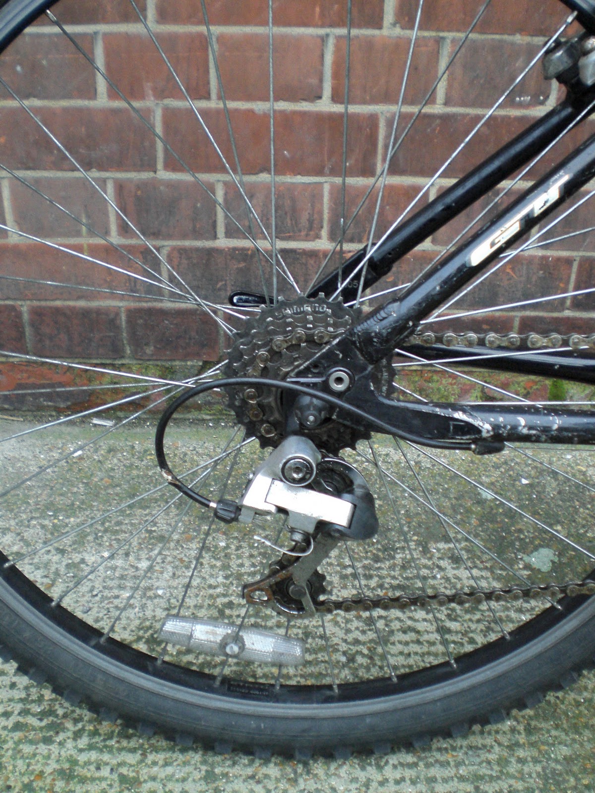 Squeaky Chains eBay Sale...GT Aggressor Mountain Bike