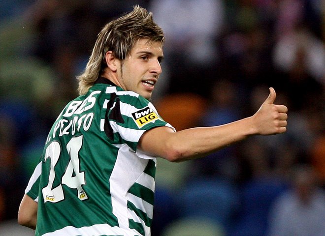 [Miguel+Veloso_Francisco+Leong+AFP+Photo.jpg]