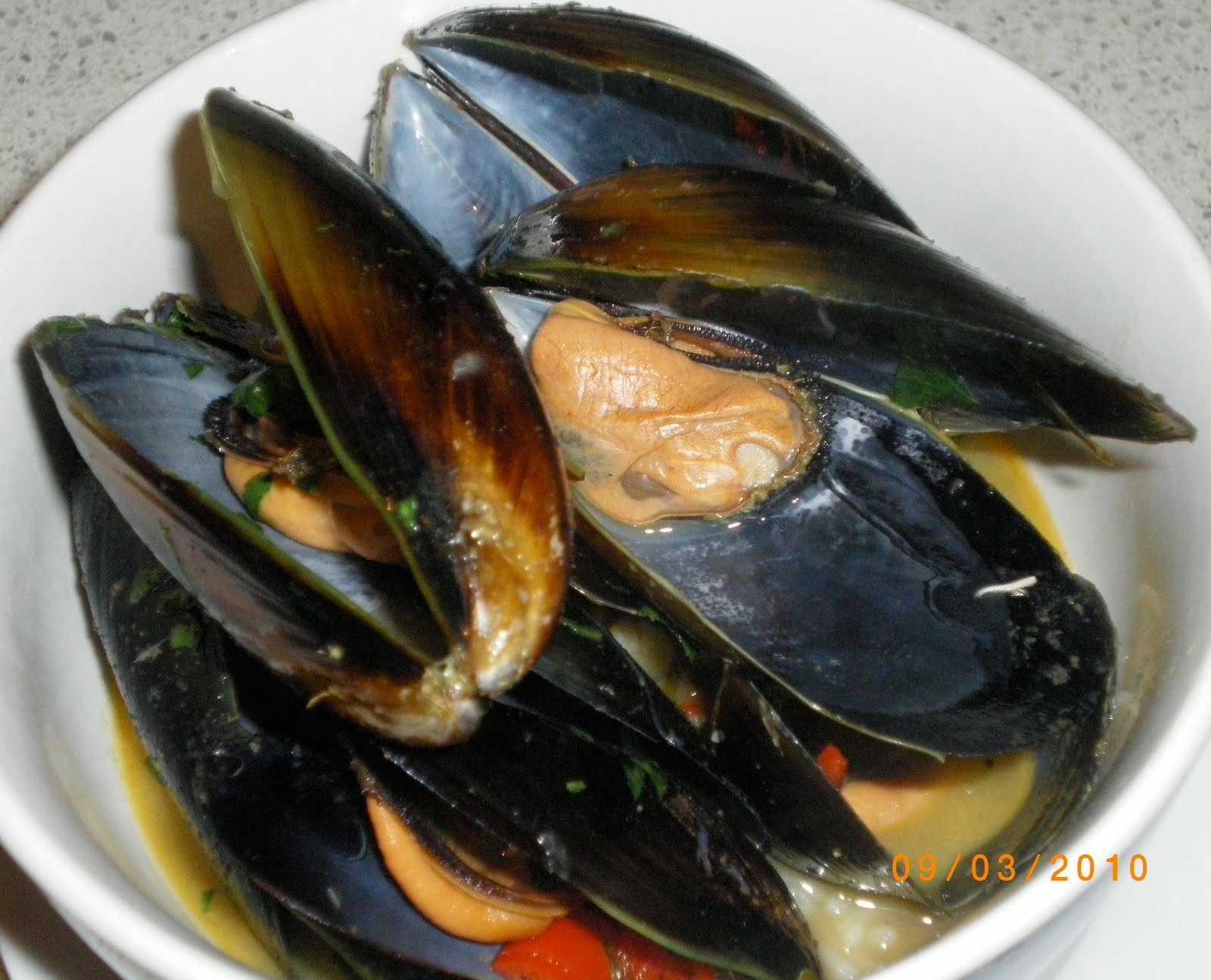 Cate Can Cook, So Can You!! Mussels with Yellow Curry and Lime