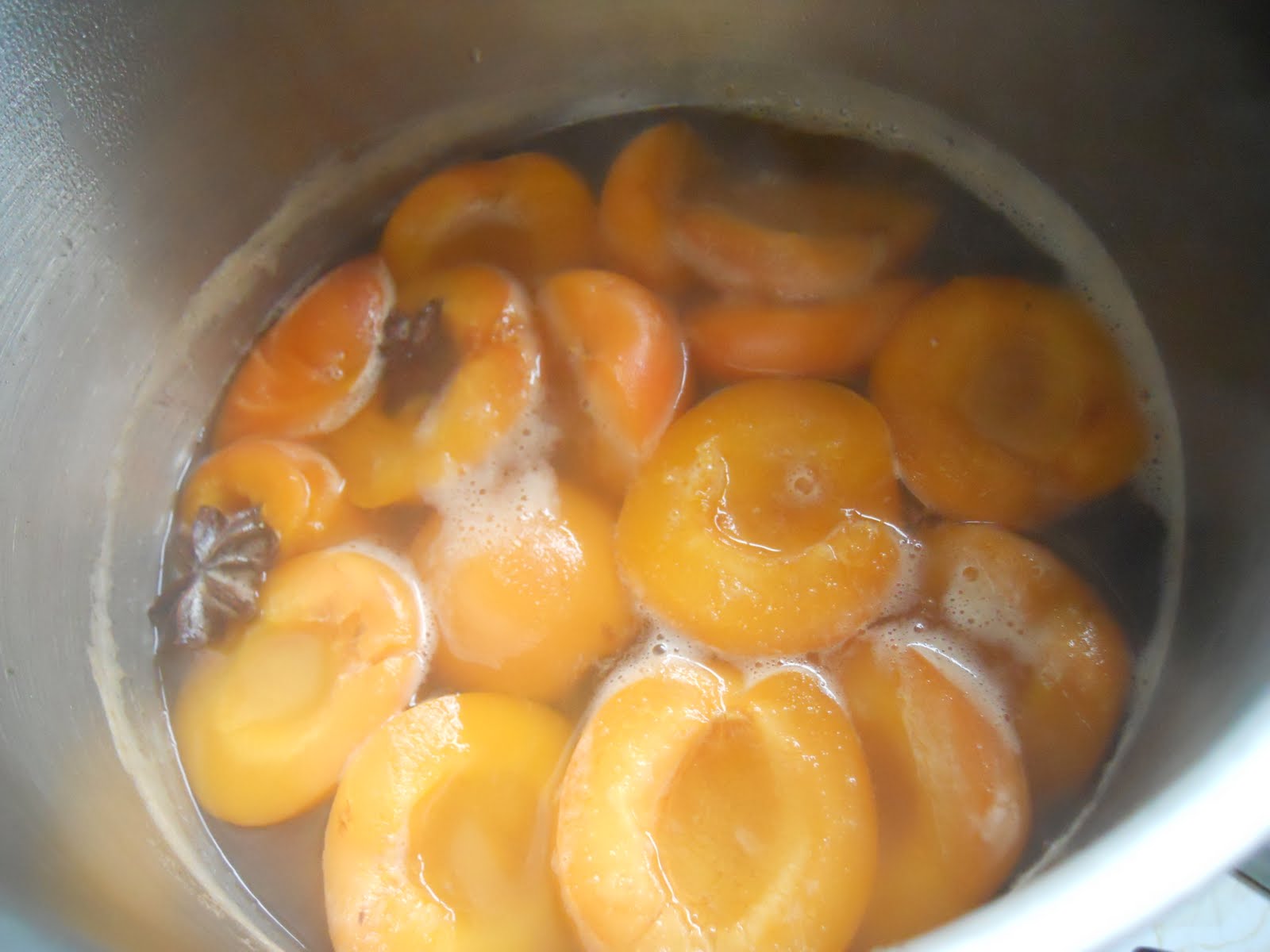 Jesse's Kitchen Apricots in Spiced Rum Syrup