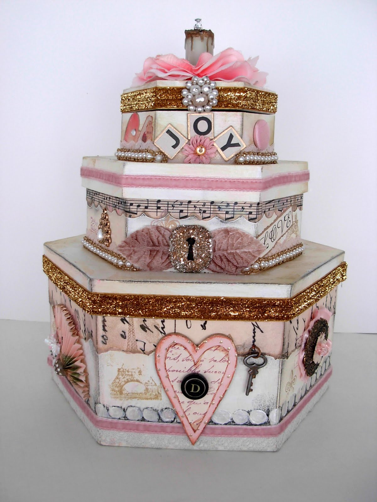 Dream and Play: The Cake is Ready to Serve!