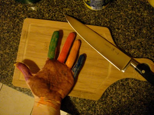 Comique: How to Prepare a Thanksgiving Hand Turkey