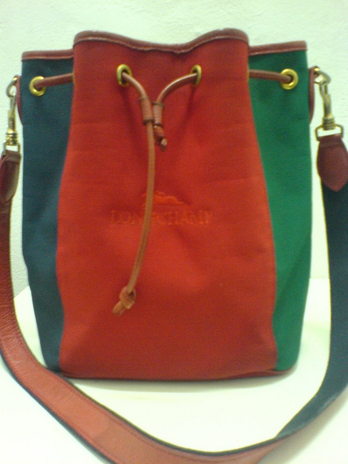 THE VINTAGE LONGCHAMP SHOULDER BAG (SOLD)