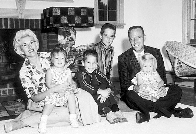 Welcome to RolexMagazine.com...Home of Jake's Rolex World Magazine..Optimized for iPad and iPhone: NAVY Test-Pilot, NASA Astronaut & NAVY Sealab Aquanaut Scott Carpenter...