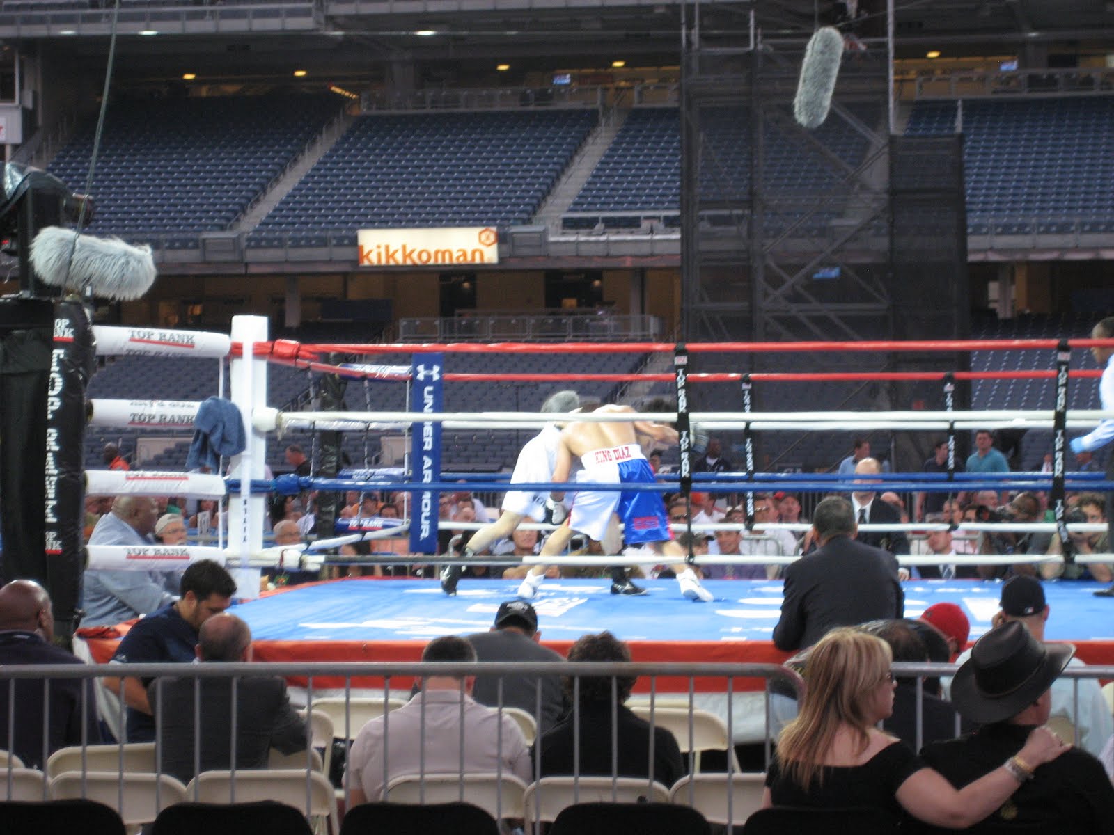 The Finto File: Boxing: Fight night in the Bronx, Part 2