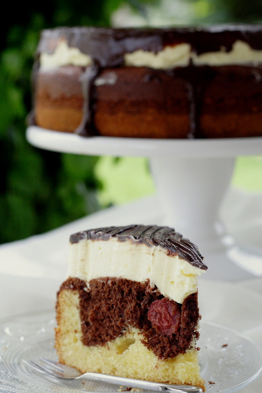 Cafe Chocolada: Donauwellen (&amp;quot;Danube Waves&amp;quot;)