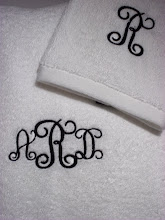 Bath & Hand Towel with "Pendant Font"