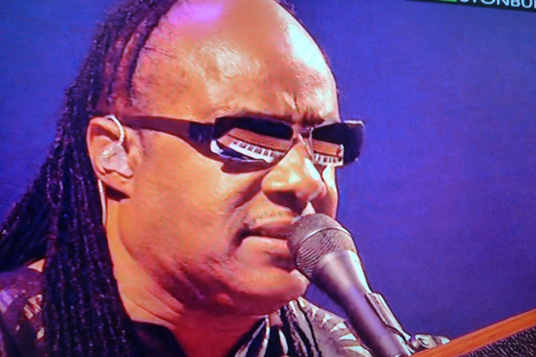 Righteous Plaisant: STEVIE WONDER EYES