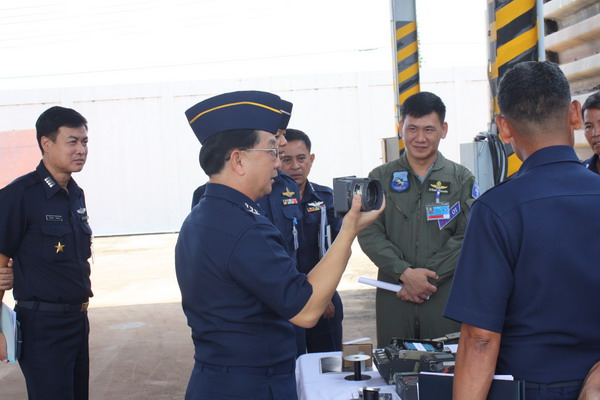 THAIDEFENSE-NEWS: F-5 E (บข.18 ก/ข) ของกองบิน 7 เปลี่ยนไป..?