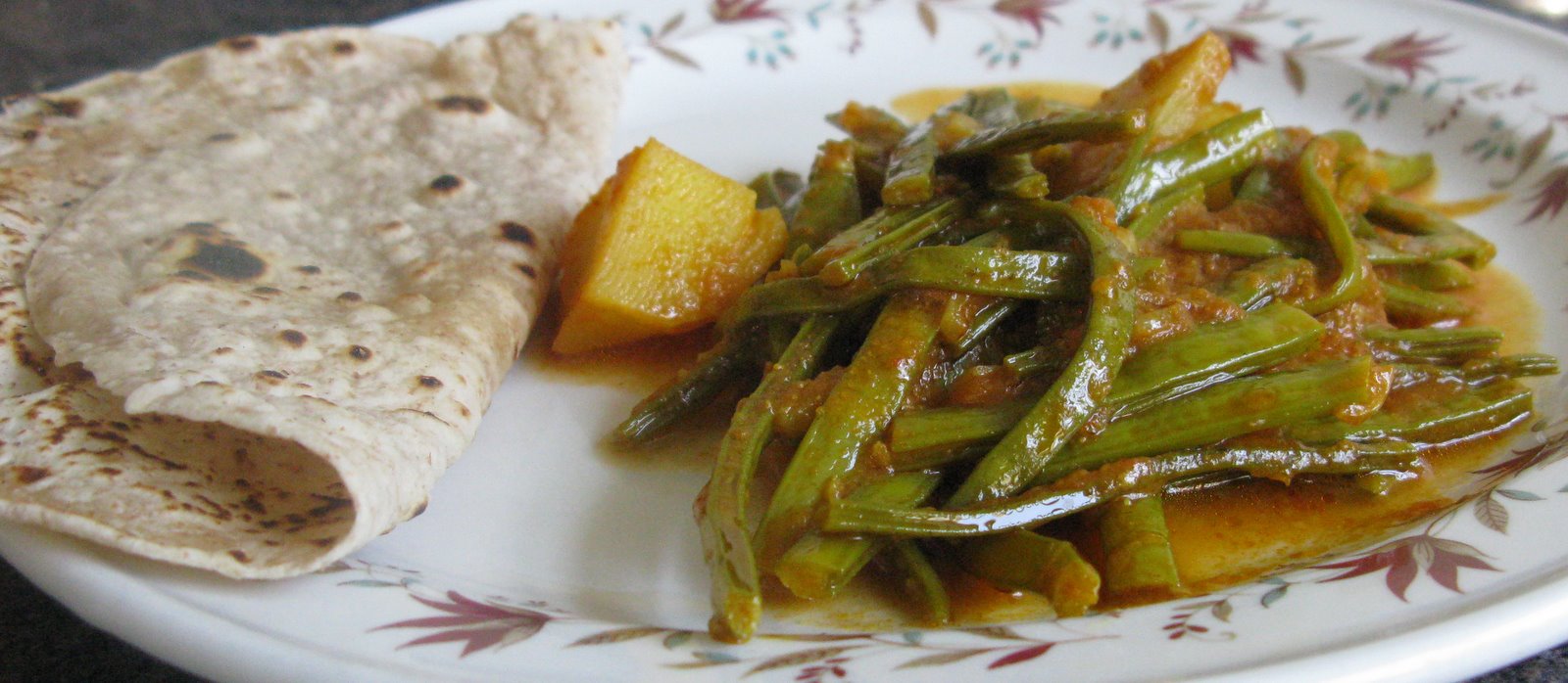 Chachi's Kitchen Guwar / Guvar / Guar Jo Shaak / Spicy Cluster Beans