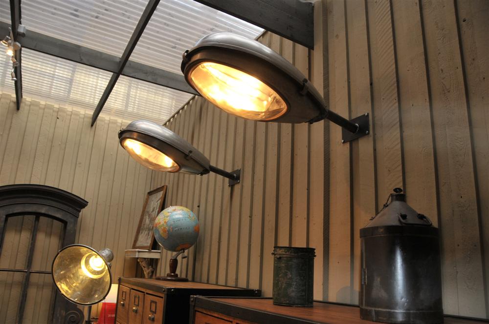 LE GRENIER Brocante industrielle Lampe d'éclairage public