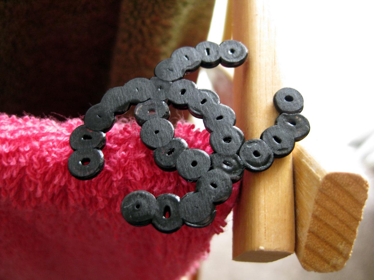 [potluckchanelperlerbeads1.JPG]