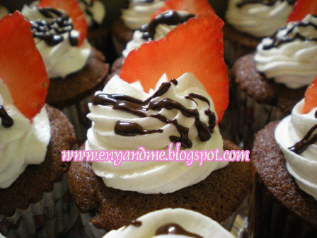 [mini-cupcake-3.gif]