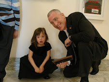 Chloe Meets Congressman Tim Murphy at the US Capitol