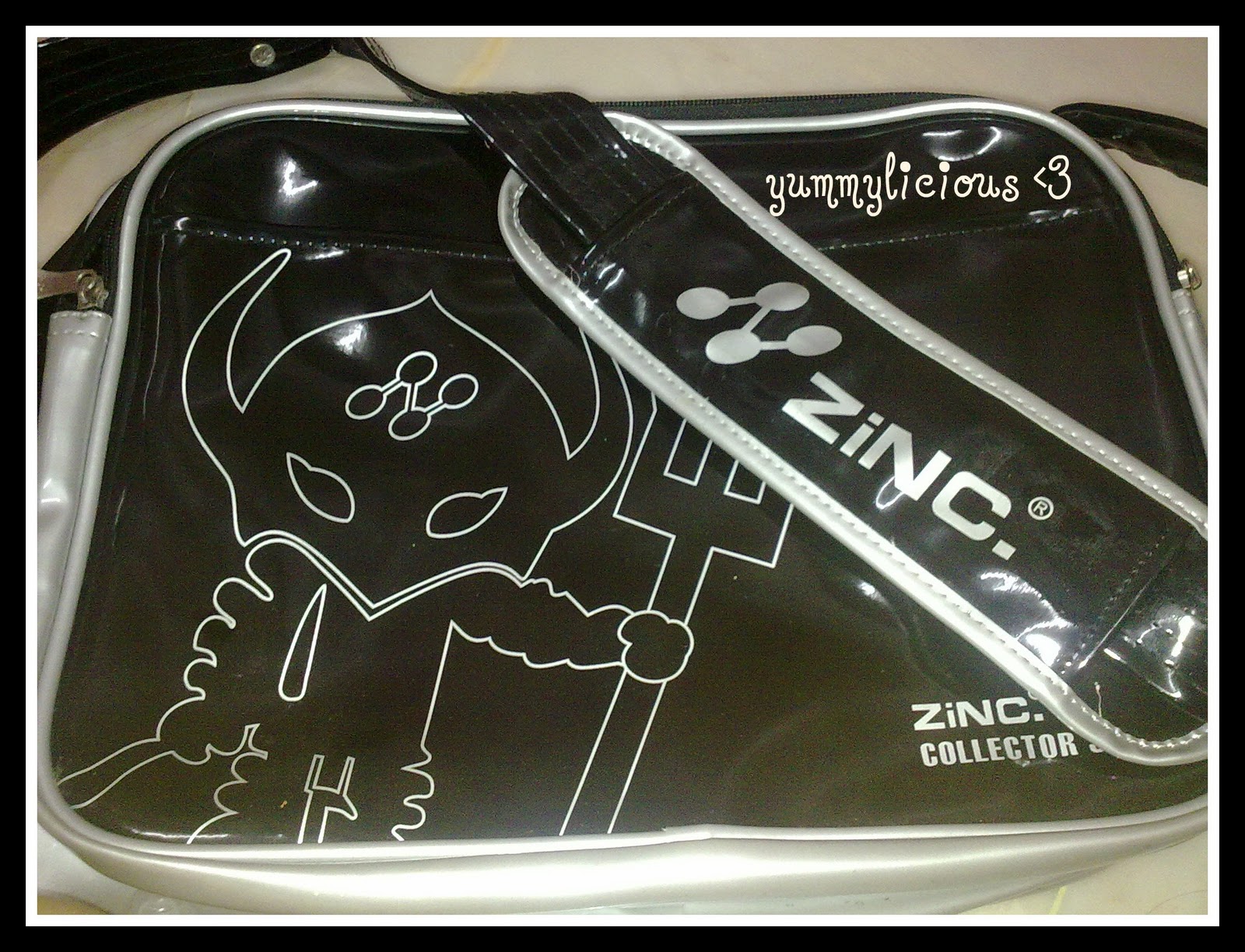 yummylicious Zinc messenger bag