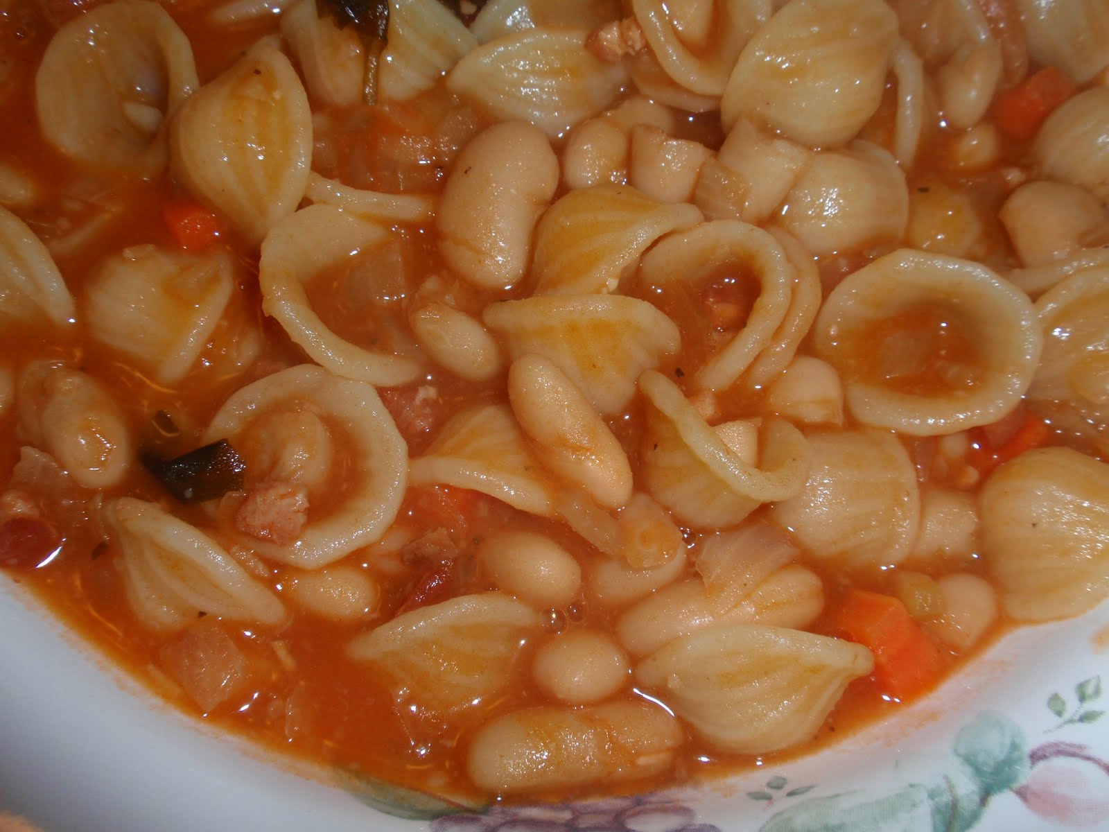 What Is Pasta Fazool , Traditional Pasta e Fagioli (Pasta with Beans ...