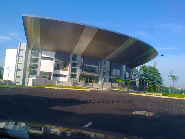 f e e l f r e e t o f l y GAMBAR DEWAN AGONG TUANKU f e e l f r e e t o f l y GAMBAR DEWAN AGONG TUANKU