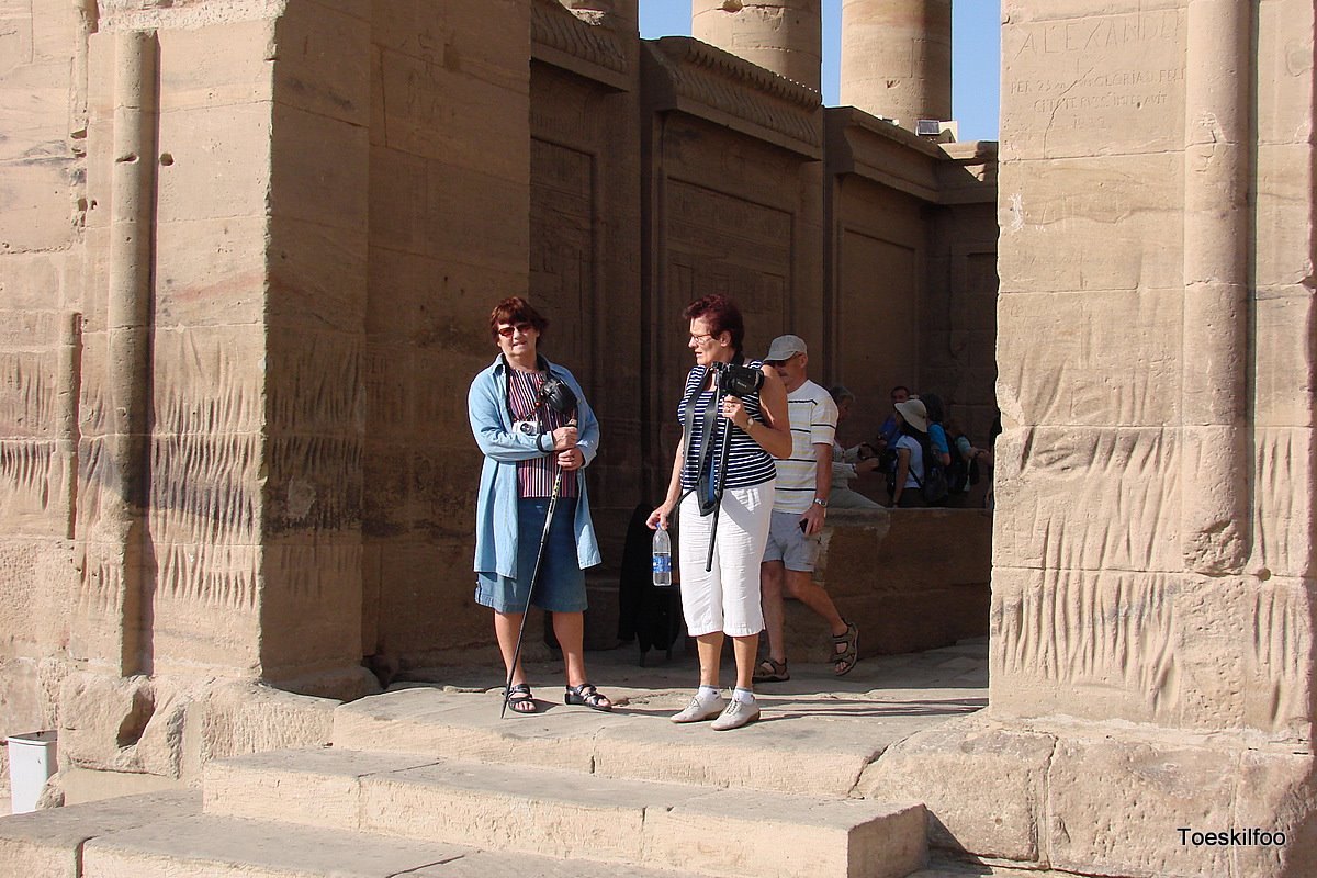 [2008-11-Egypt+043-1.jpg]