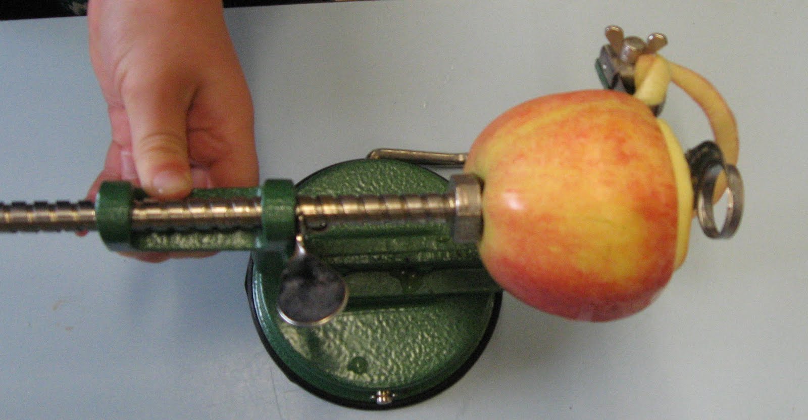 StrongStart: Apple Peeling