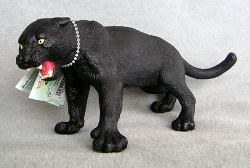 [jaguar-black-panther-plastic-f854.jpg]