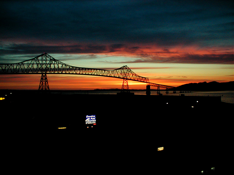 [14-sunset-bridge-astoria.jpg]