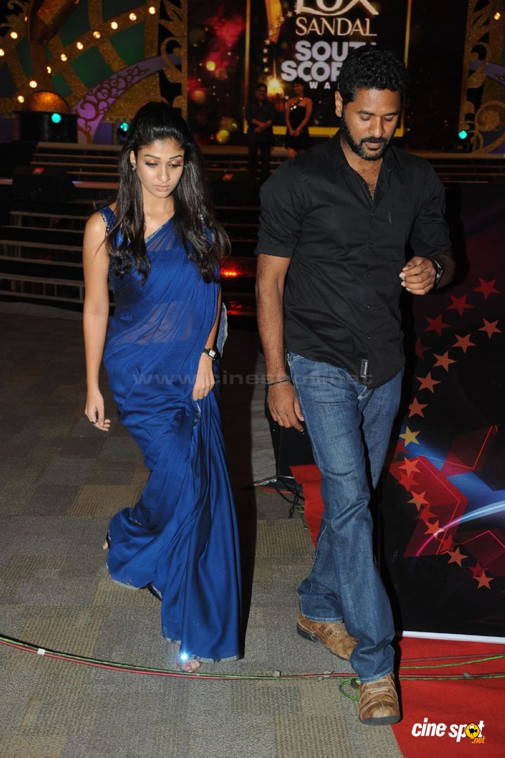 Nayanthara Prabhudeva Marriage Wedding Photos Pics Stills News