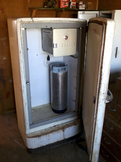 KD5TKR's TechBlog: Vintage Refrigerator Kegerator Conversion