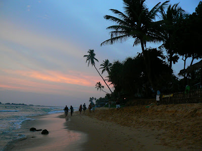 Imagini Sri Lanka: plaja din Hikkaduwa