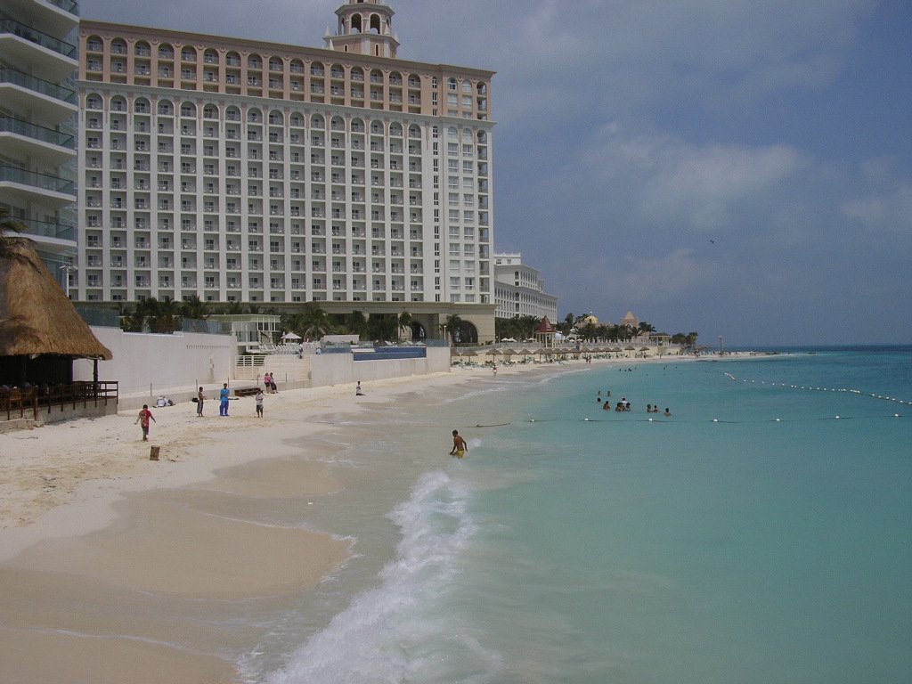 [24.+hotel+Riu.jpg]