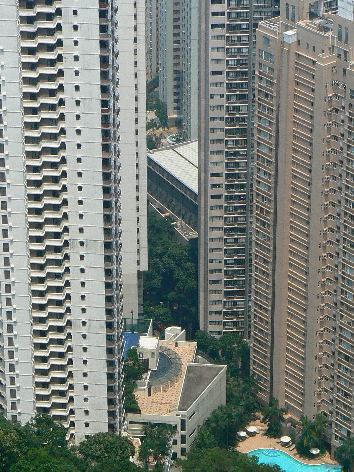 [16.+HK.JPG]