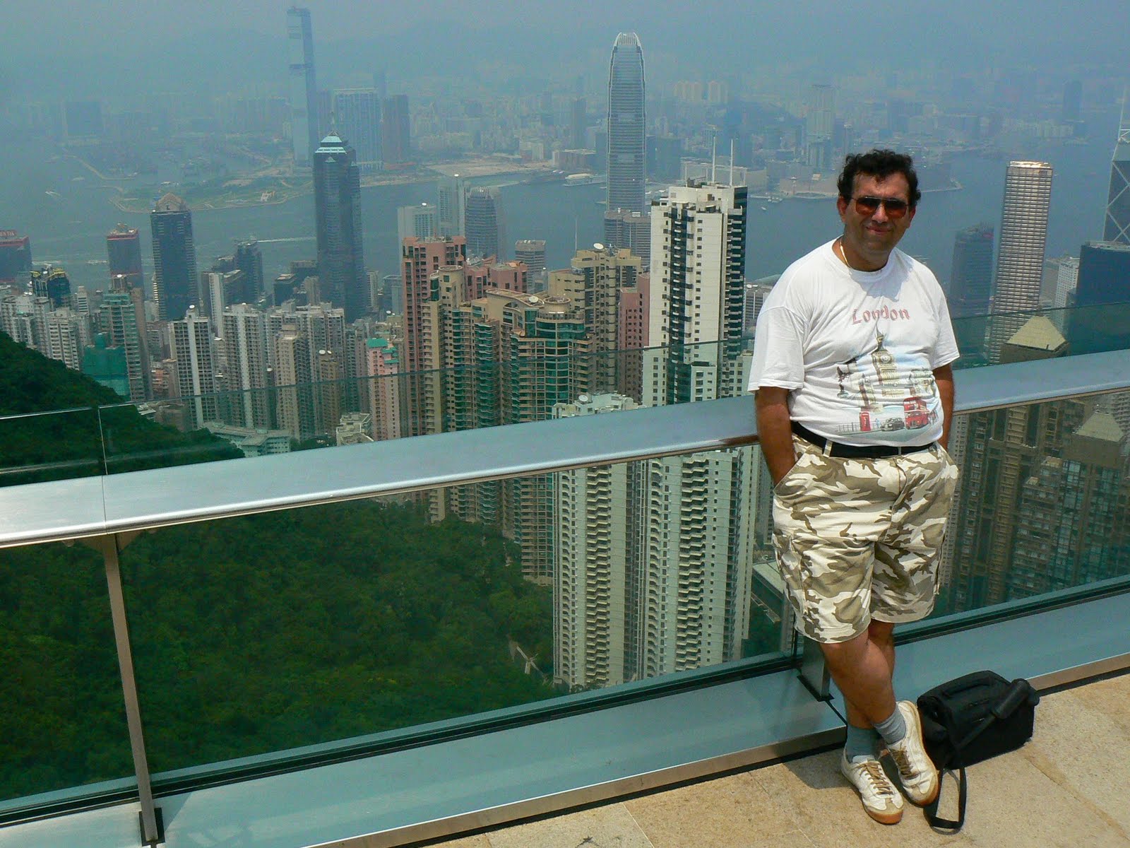 [19.+eu+in+HK.JPG]