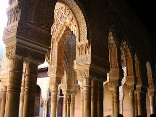 Imagini Granada: Alhambra, coloane sculptate