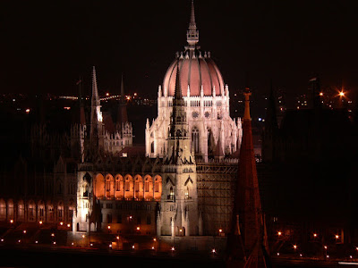 Parlamentul Ungariei noaptea