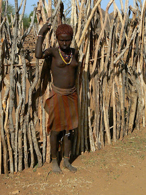Imagini Etiopia: adolescenta topless Hamer