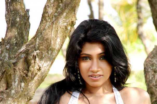[Aksha+Sudari+www.srilankangirls.tk+(3).jpg]