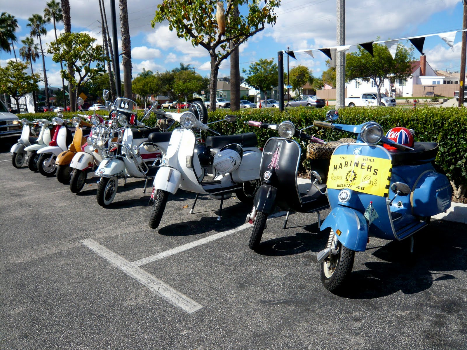 MOD Great turnout for the Long Beach Classic Scooter Club's monthly ride. Scoots, Bloke's and