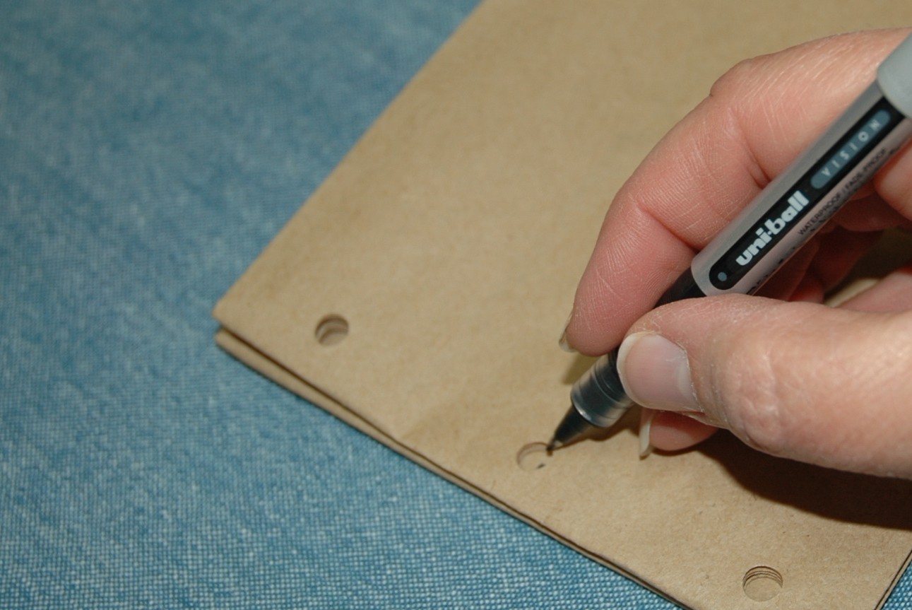 Just Bee 'n Me Valentine Paper Bag Journal Tutorial!