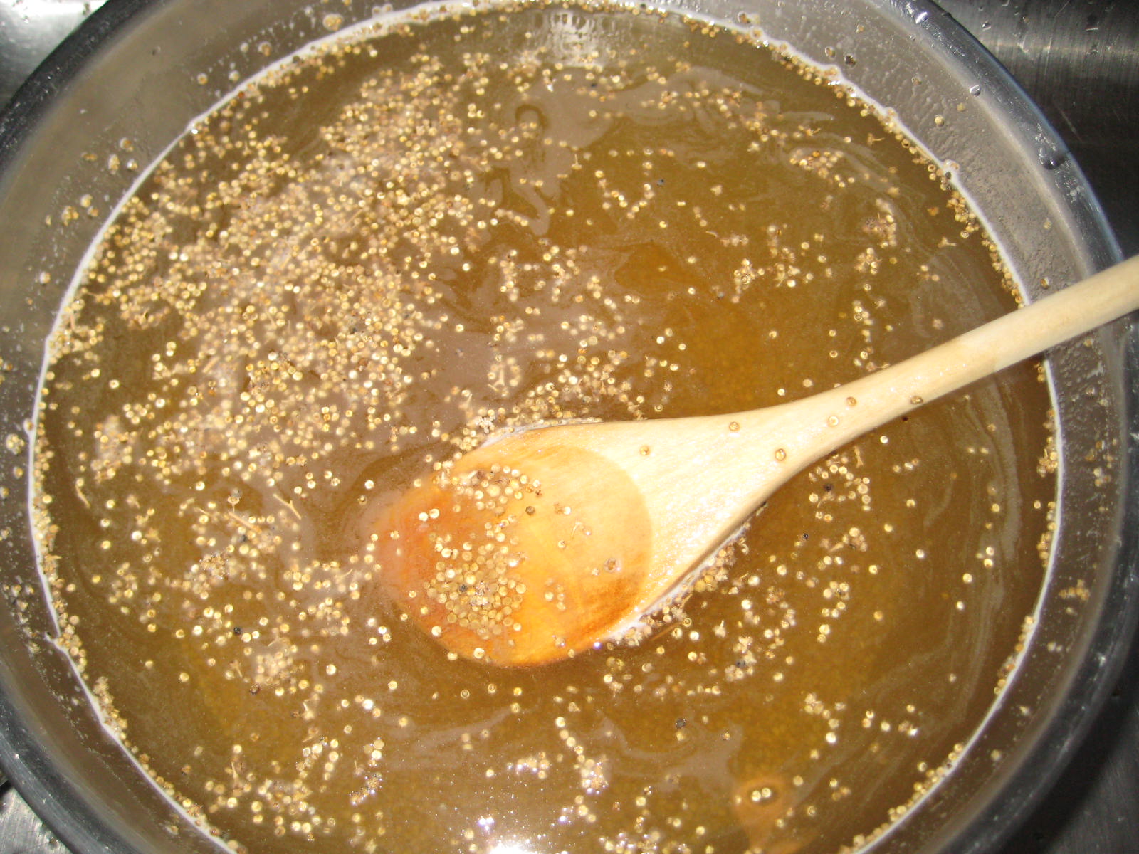Randomalyson Harvesting Quinoa