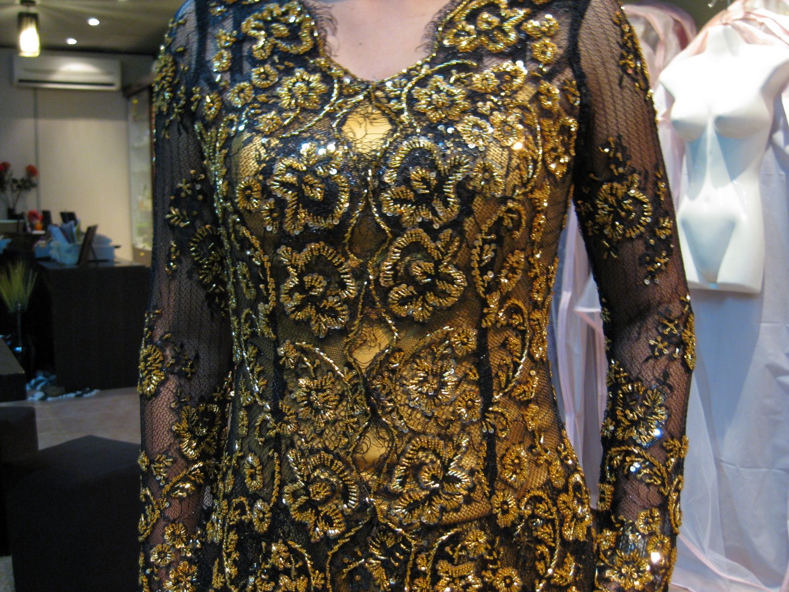 kebaya hitam
