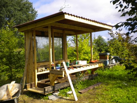 A la kabane de Duisburg: Construction d'un rucher