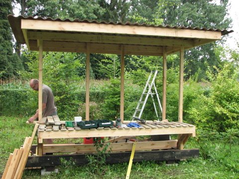 A la kabane de Duisburg: Construction d'un rucher