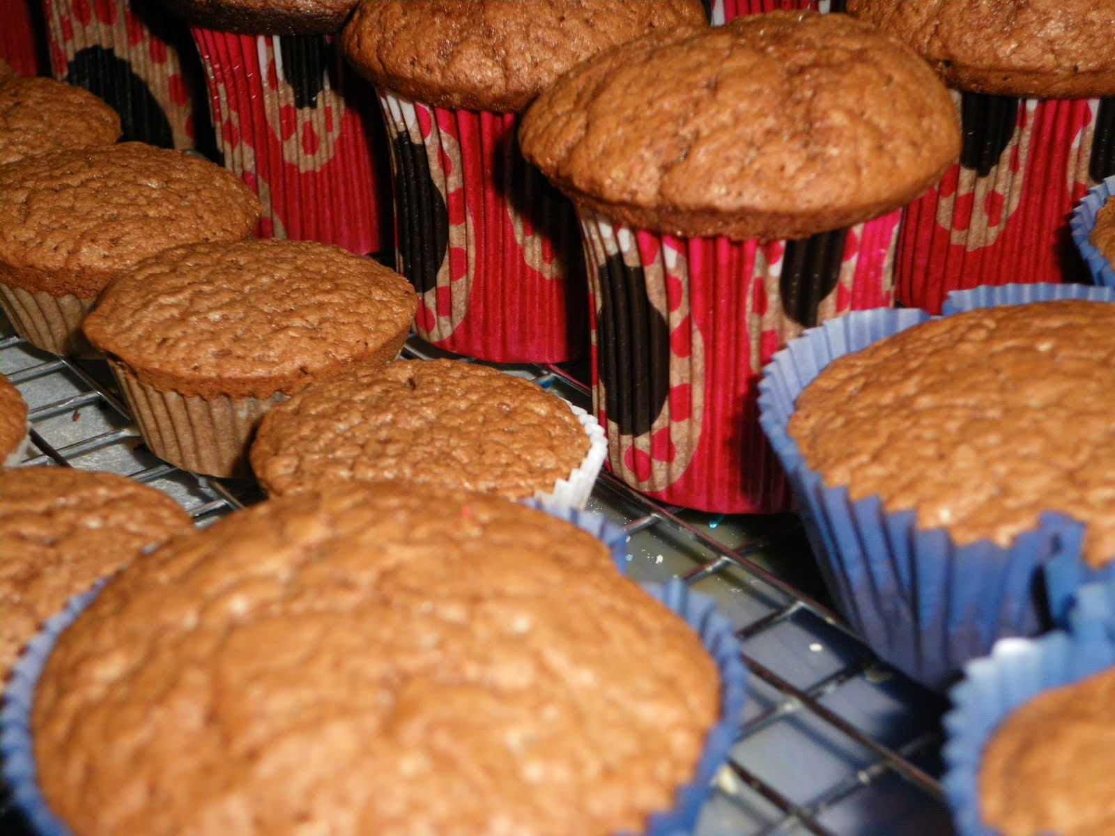 Dulces Suspiros......... Muffins de chocolate y yogur usando las