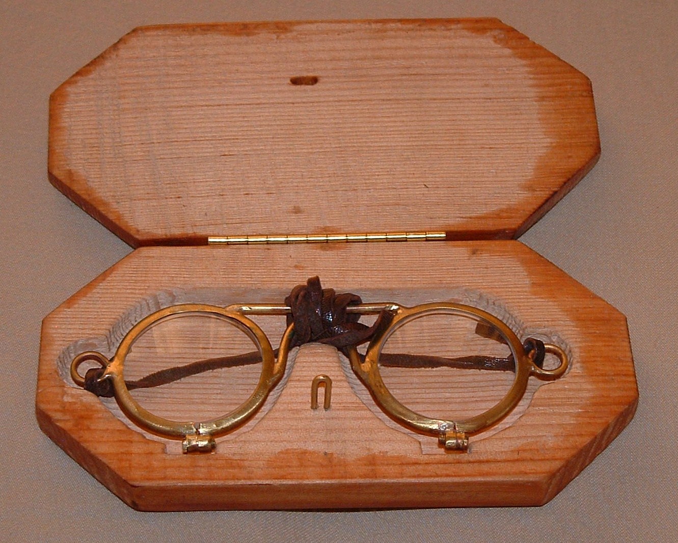 A Woodsrunner's Diary: Clothing and Equipment.