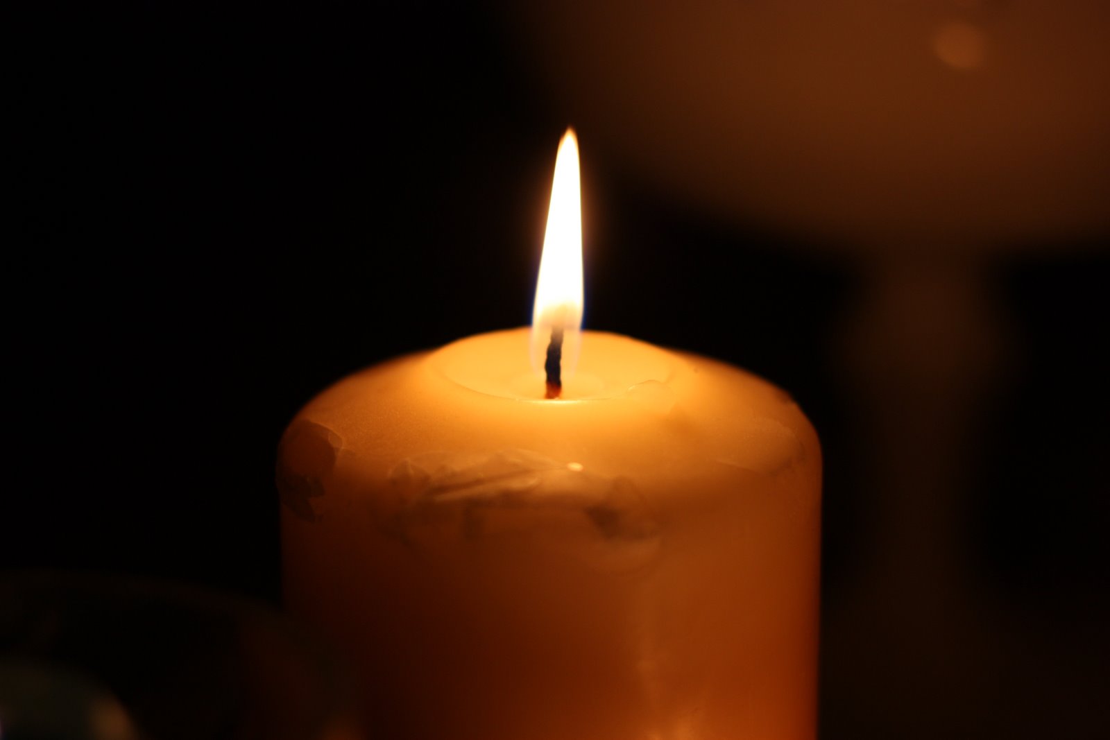 [candles+during+dinner.JPG]