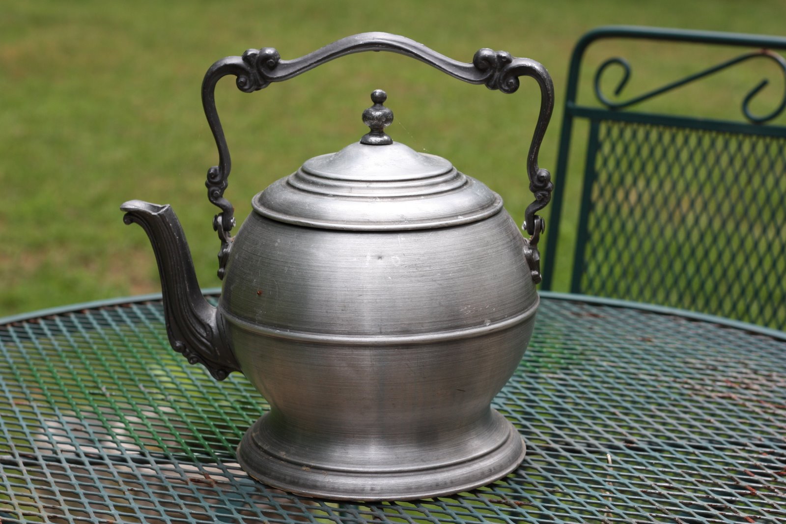 [tea+pot+ice+cooler.JPG]