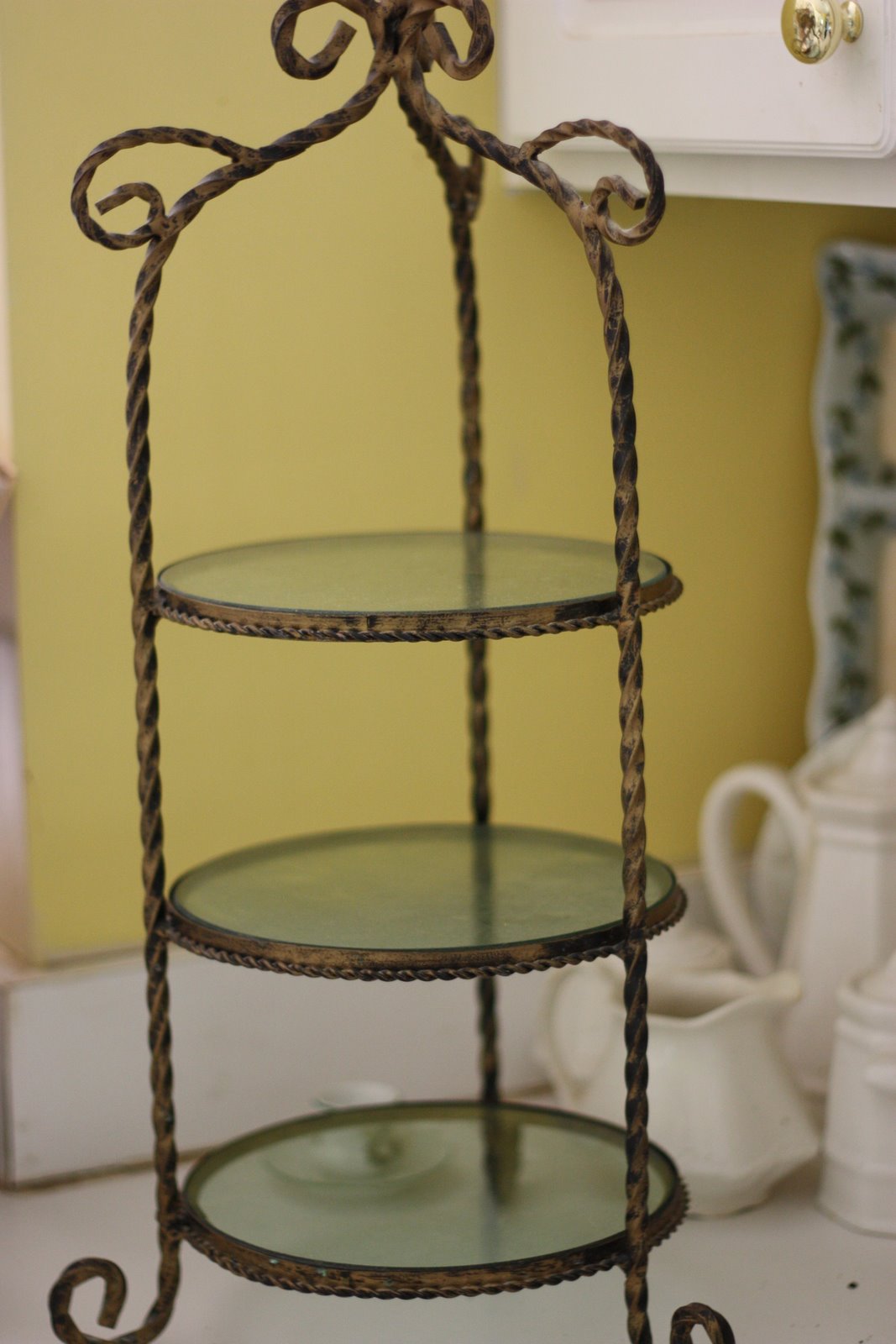 [3+tiered+cake+plate.JPG]