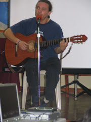 Encuentro de Poesía Joven Hugo Mayo. Guayaquil, 2006.