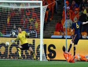 Foto Gol Iniesta 1-0 Spanyol Vs Belanda